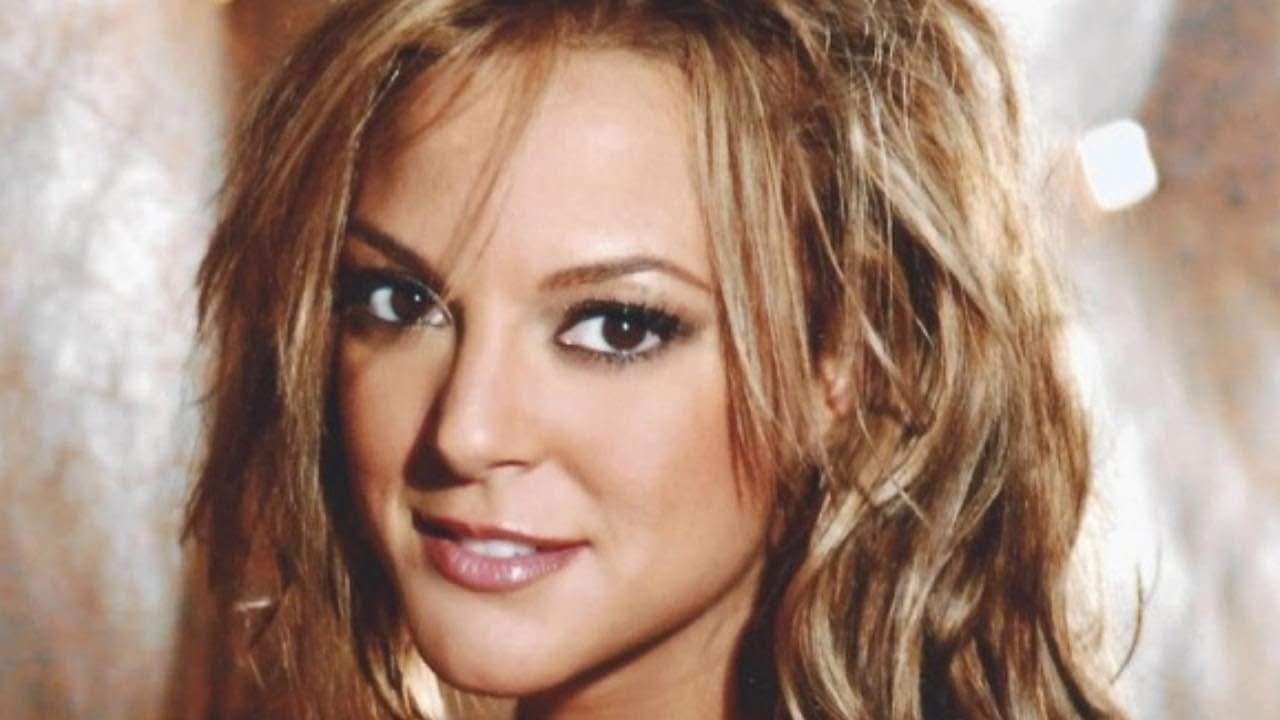 14 Sexy Photos of Eva LaRue - YouTube - Eva LaRue's Iconic Beauty: Sexy Pics From TV To Red Carpet