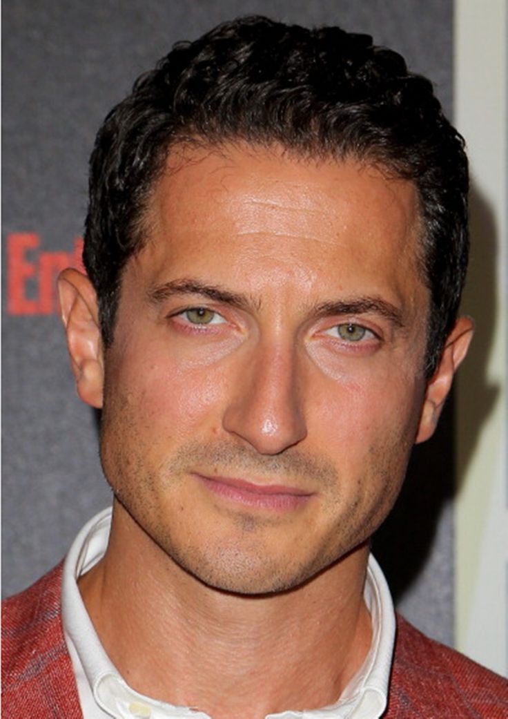 17 Best images about Sasha Roiz on Pinterest | Grimm season 2 - Sasha Roiz Height – Grimm Star's Towering Presence
