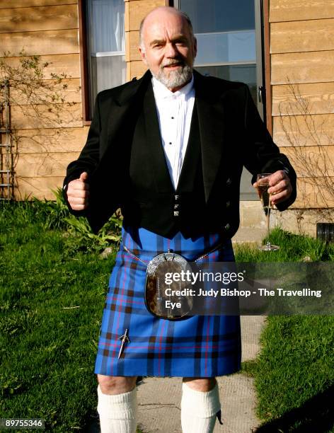 17,800 Up Kilt Stock Photos, High-Res Pictures, and Images - Getty Images - How Tall Is Chris Noth? Mr. Big’s Height from Sex and the City