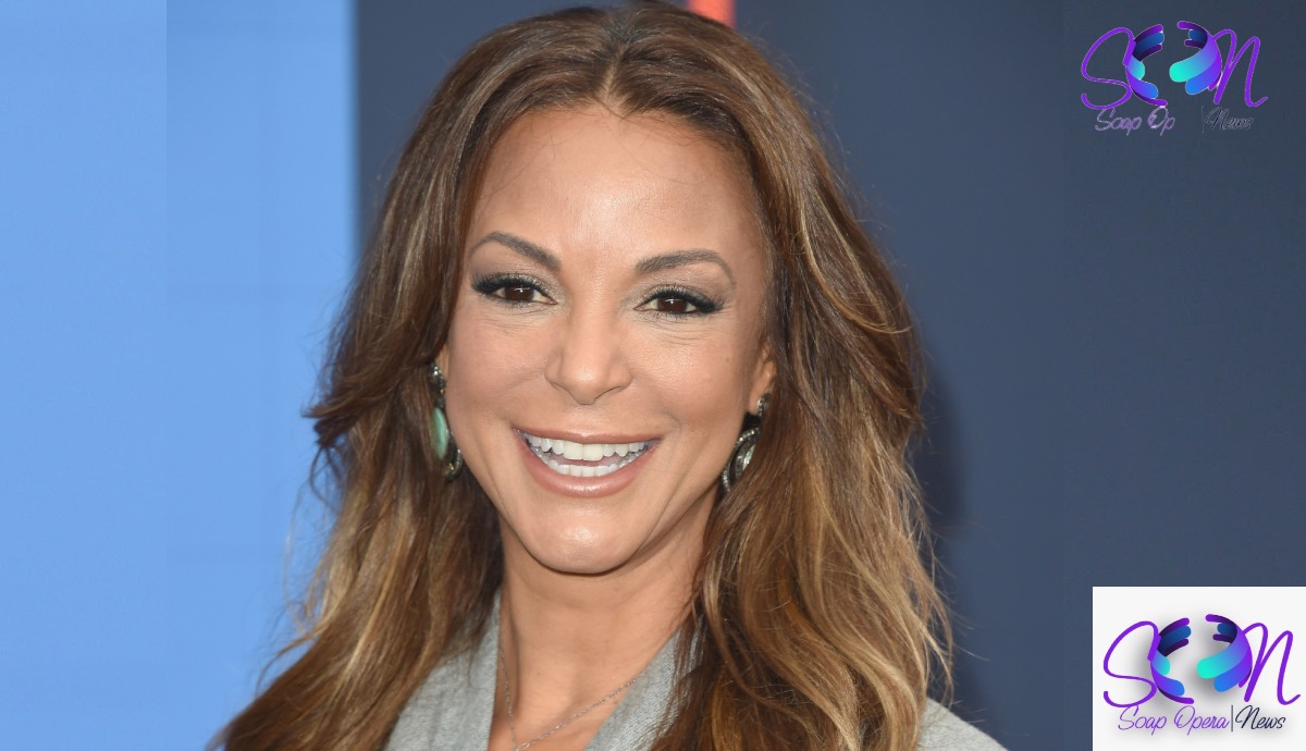 301 Moved Permanently - Eva LaRue's Iconic Beauty: Sexy Pics From TV To Red Carpet