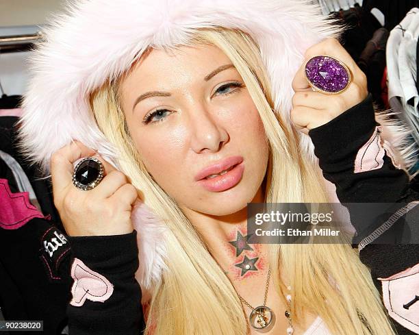 416 Daisy Of Love Photos & High Res Pictures - Getty Images - Daisy De La Hoya's Hottest Moments: Sexy Looks That Broke The Internet