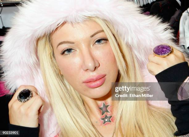 416 Daisy Of Love Photos & High Res Pictures - Getty Images - Daisy De La Hoya's Hottest Moments: Sexy Looks That Broke The Internet