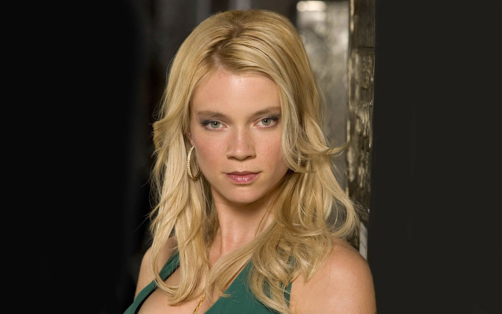 🔥 [50+] Amy Smart Wallpapers HD | WallpaperSafari - Amy Smart's Radiance Captured: Sexy Photos That Wow