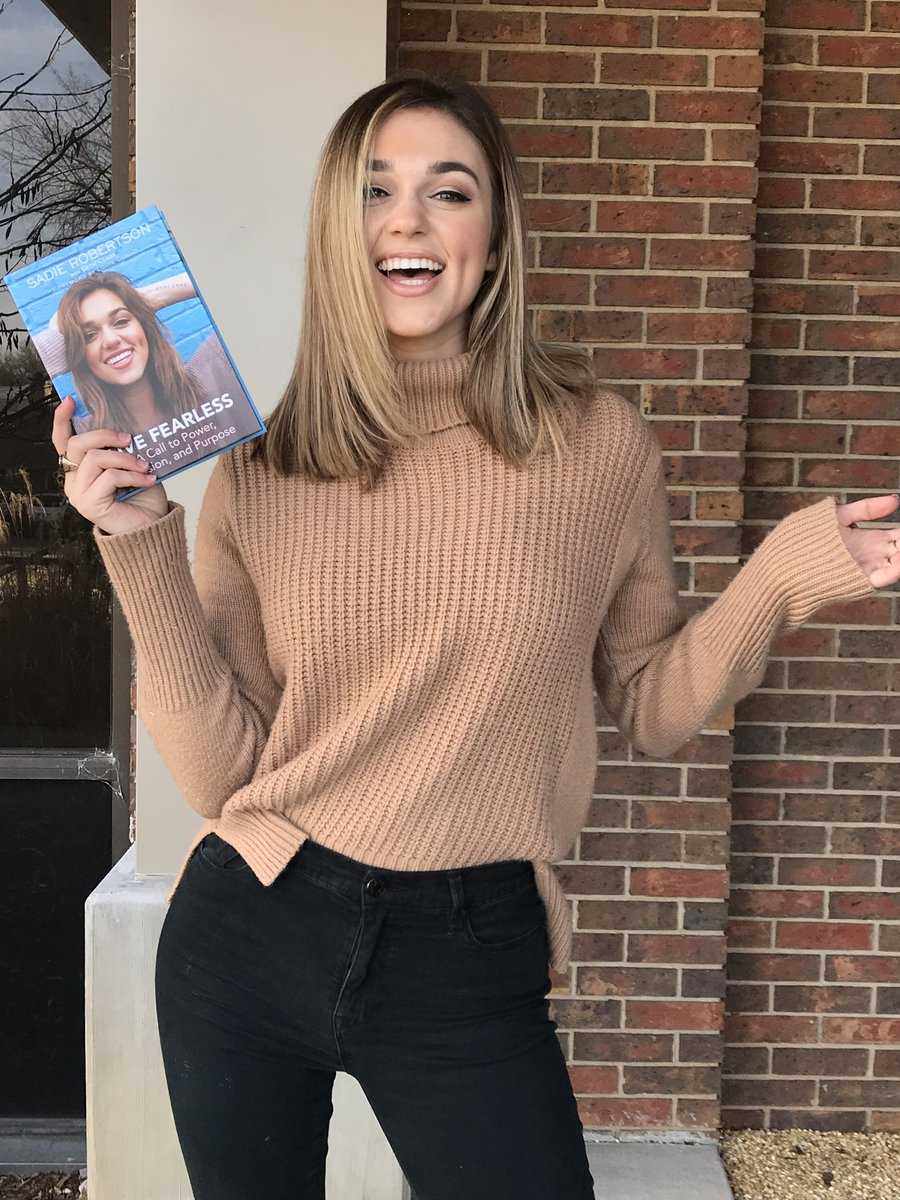 50 Hot And Sexy Sadie Robertson Photos - 12thBlog - Sadie Robertson: Sexy Pics of the Wholesome and Radiant Role Model
