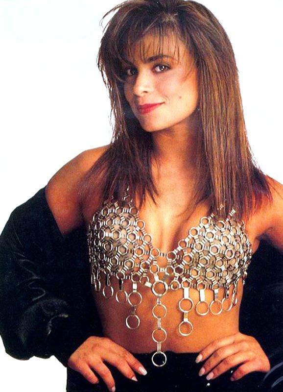 9 Hot Paula Abdul Bikini Pics - Paula Abdul’s Timeless Style – Pop Legend’s Best Outfits