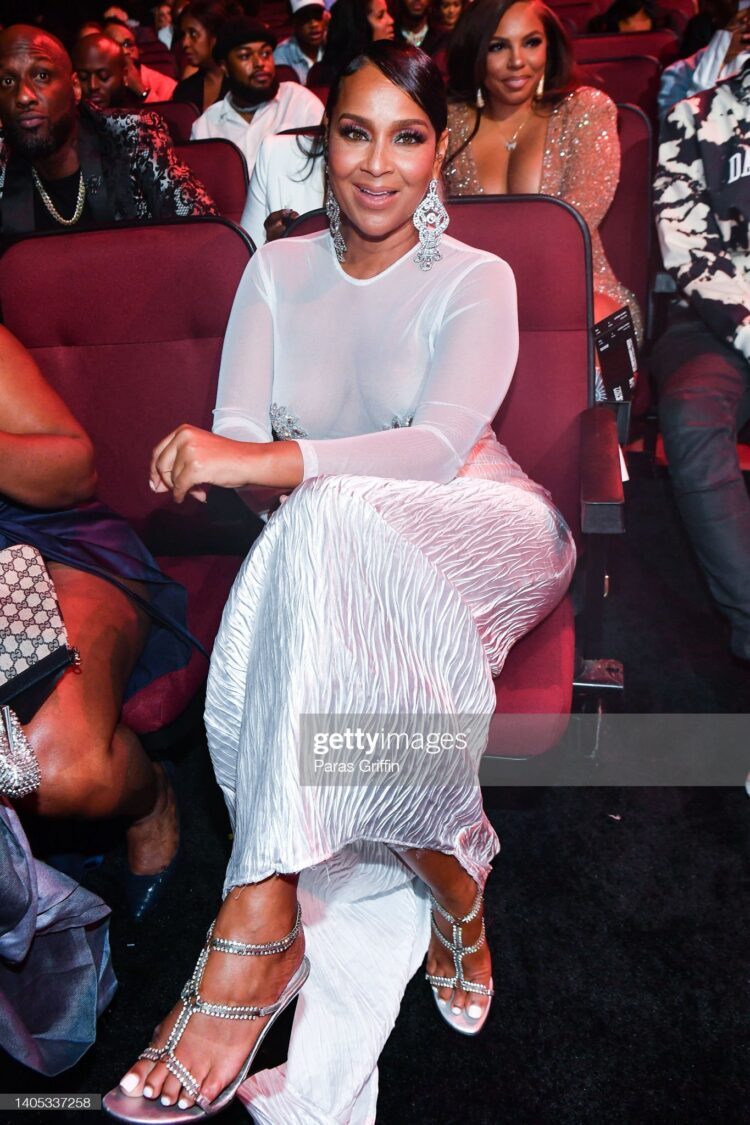 9 Latest Hot Lisaraye Mccoy Bikini Pics - LisaRaye McCoy Shines: Sexy Photos Of The Fan Favorite