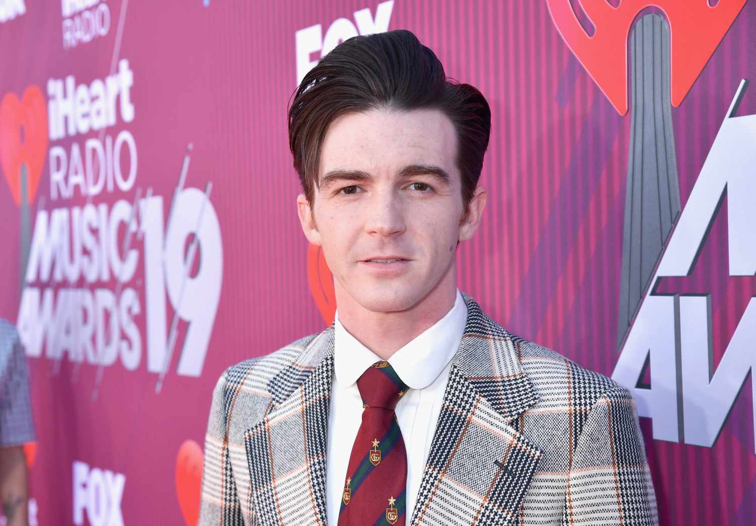 A Timeline of Drake Bell's Career and Controversies - Drake Bell Height – Former Nickelodeon Star's Size