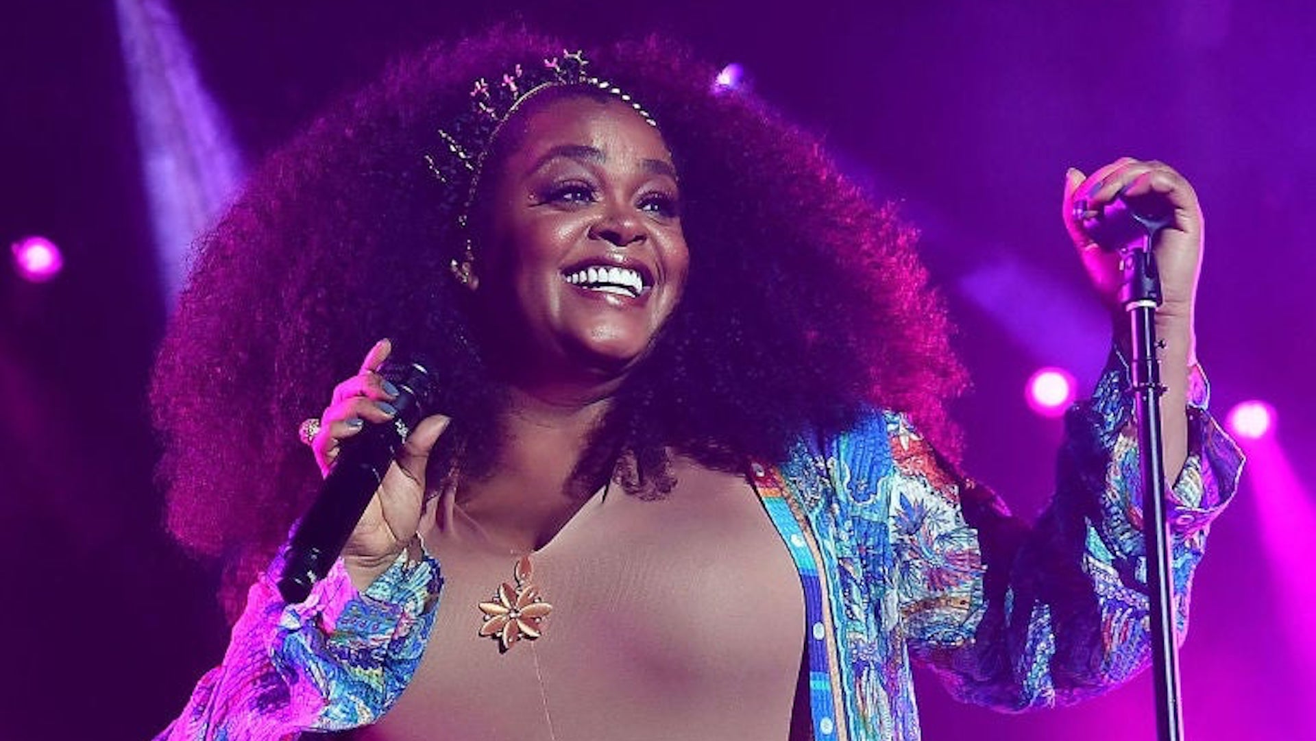 An Ode To Jill Scott - Essence | Essence - Jill Scott Brings Soul & Style: Sexy Photos That Wow