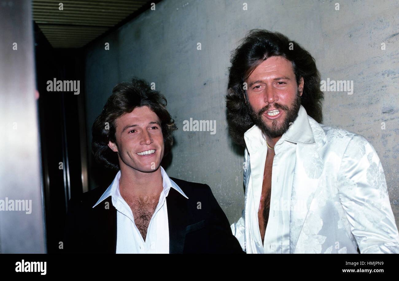 Andy gibb bee gees - airfelik - Andy Gibb Height: Late Music Legend's Height Remembered