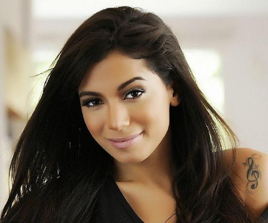 Anitta (Larissa de Macedo Machado) Biography – Facts, Childhood, Family - Anitta's Bold & Beautiful: Height, Weight & Full Body Stats