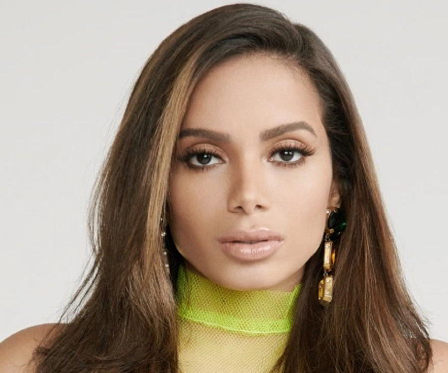 Anitta (Larissa de Macedo Machado) Biography – Facts, Childhood, Family - Anitta's Bold & Beautiful: Height, Weight & Full Body Stats