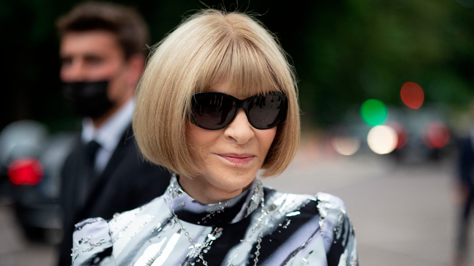 Anna Wintour Net Worth 2022: Vogue Salary, What Met Gala Host Makes - Anna Wintour Salary – How Much Does the Vogue Editor Earn?