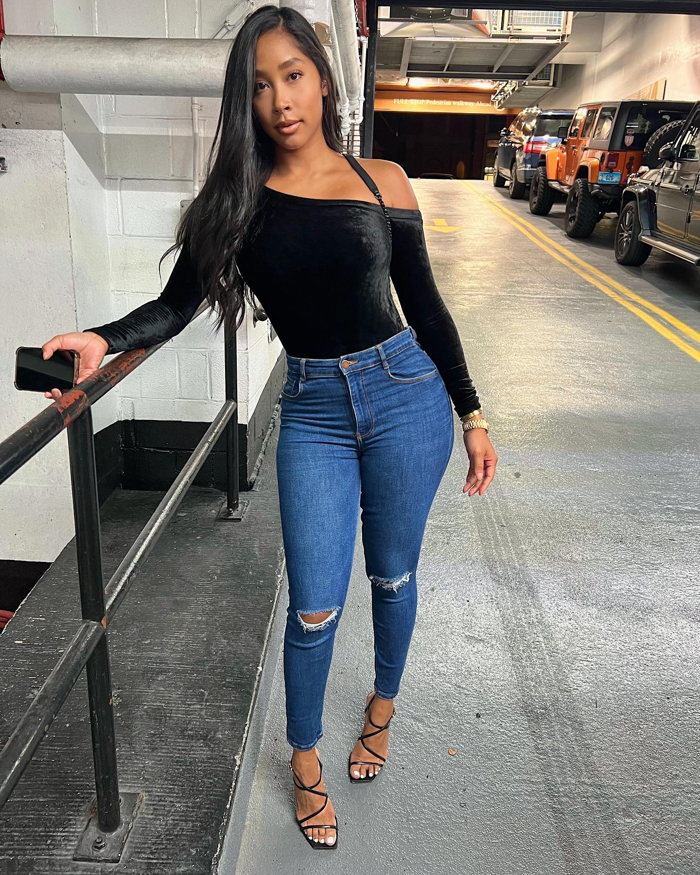 Apryl Jones Wiki, Age, Height, Parents, Husband, Relationships, Kids - How Tall Is Apryl Jones? Her True Height May Surprise You