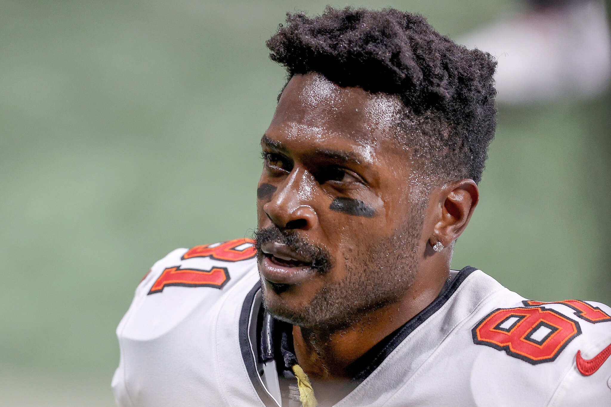 At the Super Bowl, Antonio Brown Tries to Move On. Many Cannot. - The - How Old Is Antonio Brown? NFL Controversy & Birthday Facts