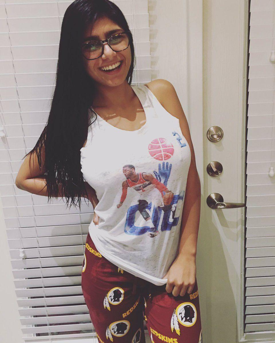 Mia Khalifa: Sexy Pics of the Former Adult Star with a Massive Following