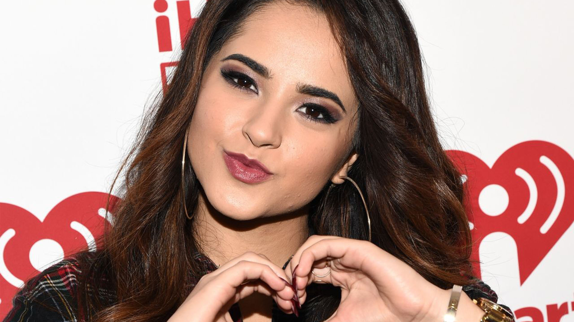 Becky G Wallpapers Images Photos Pictures Backgrounds - Becky G's Petite Power: Height, Weight & Body Details