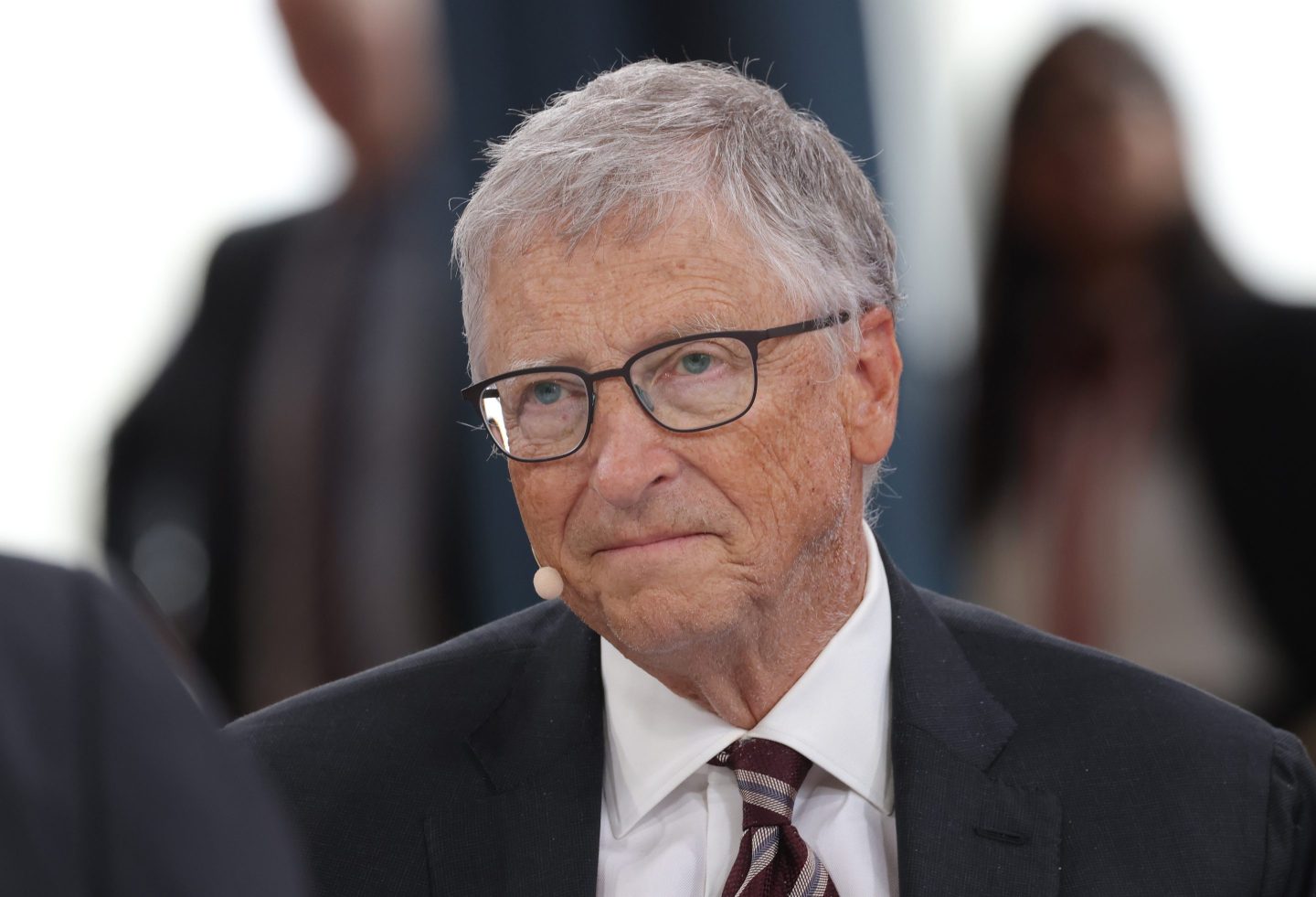 Bill Gates warns of millions of deaths if Trump and Musk don't - How Tall Is Bill Gates? Billionaire’s Height Might Surprise You