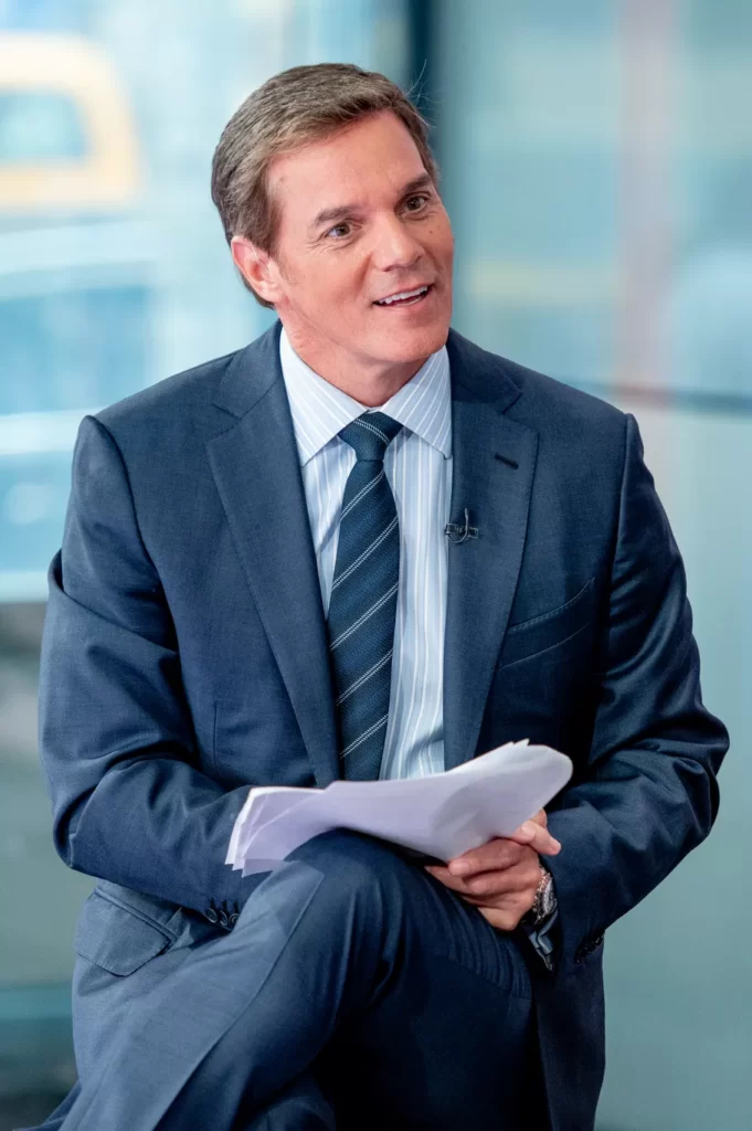 Bill Hemmer: Fox News, TV Show, Reports, Salary & Children - Players Bio - How Tall Is Bill Hemmer: Fox News Anchor’s Commanding Build