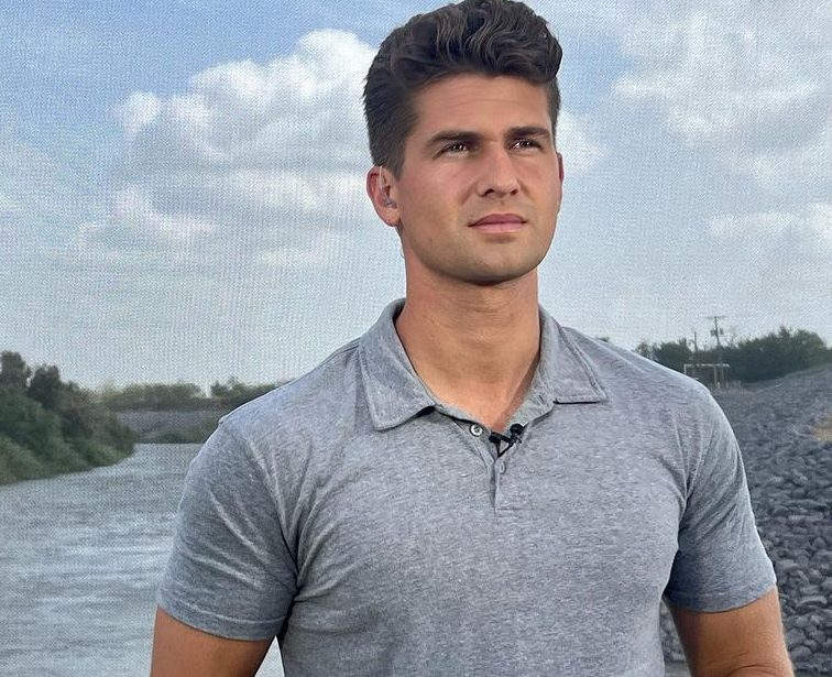Bill Melugin Age, Wiki, Height, Wife, Girlfriend, Family, Biography - How Tall Is Bill Melugin? Fox News Reporter’s Height Revealed