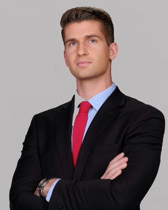 Bill Melugin (FOX11) Wiki, Age, Wife, Salary, Net Worth, Parents, Awards - How Tall Is Bill Melugin? Fox News Reporter’s Height Revealed