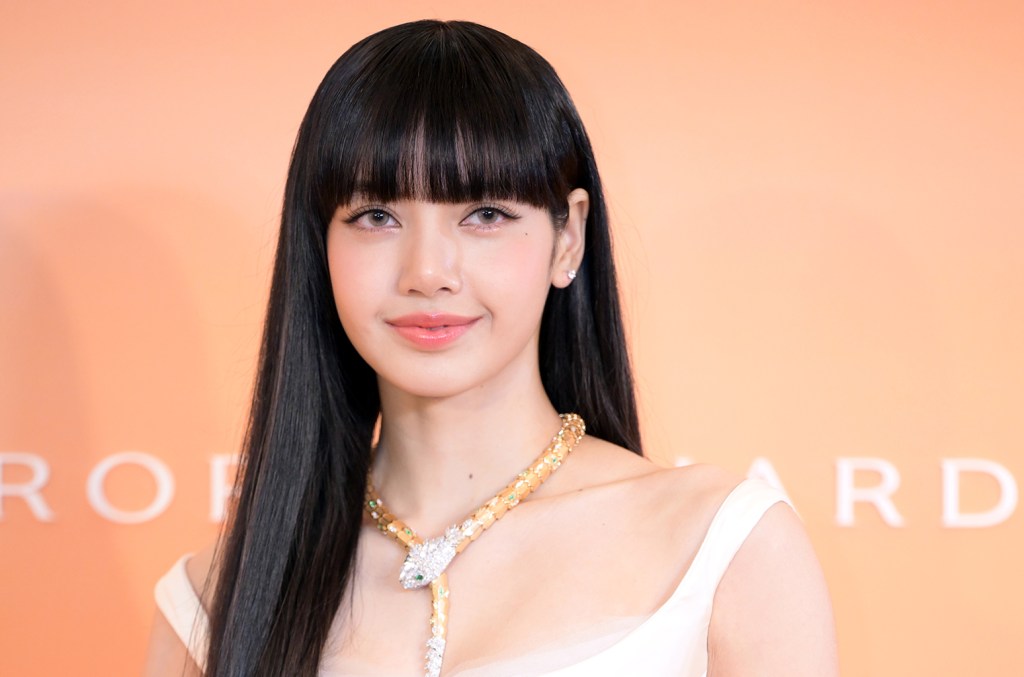 BlackPink's Lisa Among 2023 Inductees Into Asian Hall Of Fame - How Tall Is Lisa Barlow: Real Housewives of Salt Lake City Star’s Stats