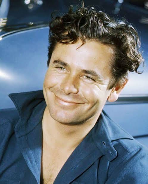 » Blog Archive » Glenn Ford – The Man from the Alamo 1953 - How Tall Was Glenn Ford? Classic Hollywood Leading Man’s Height