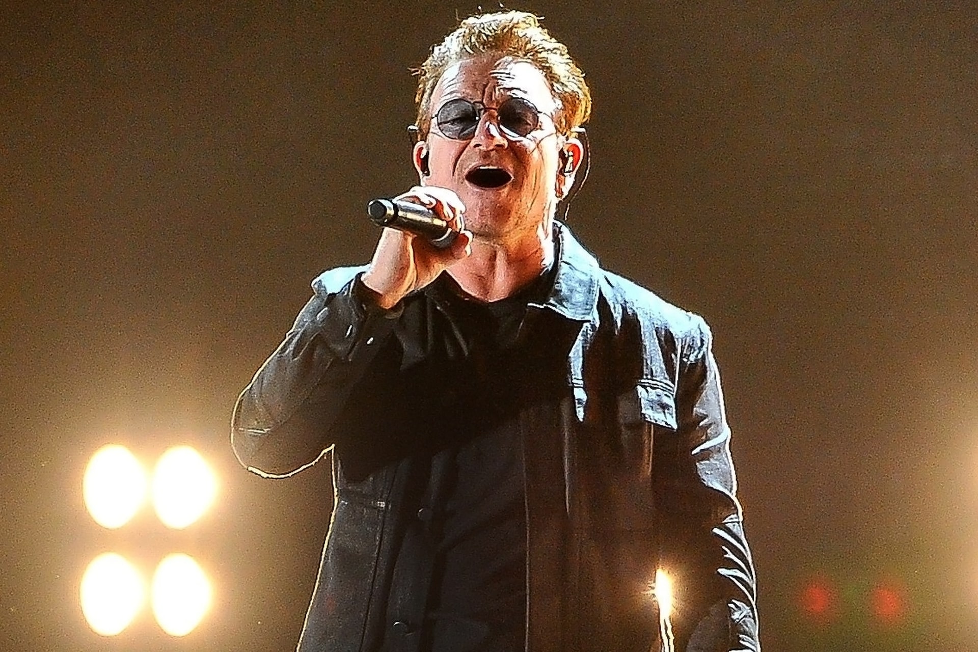 Bono cumple 59 años: la vida del cantante de U2 en fotos - LA NACION - How Old Is Bono? U2 Frontman's Age, Music Legacy & Activism
