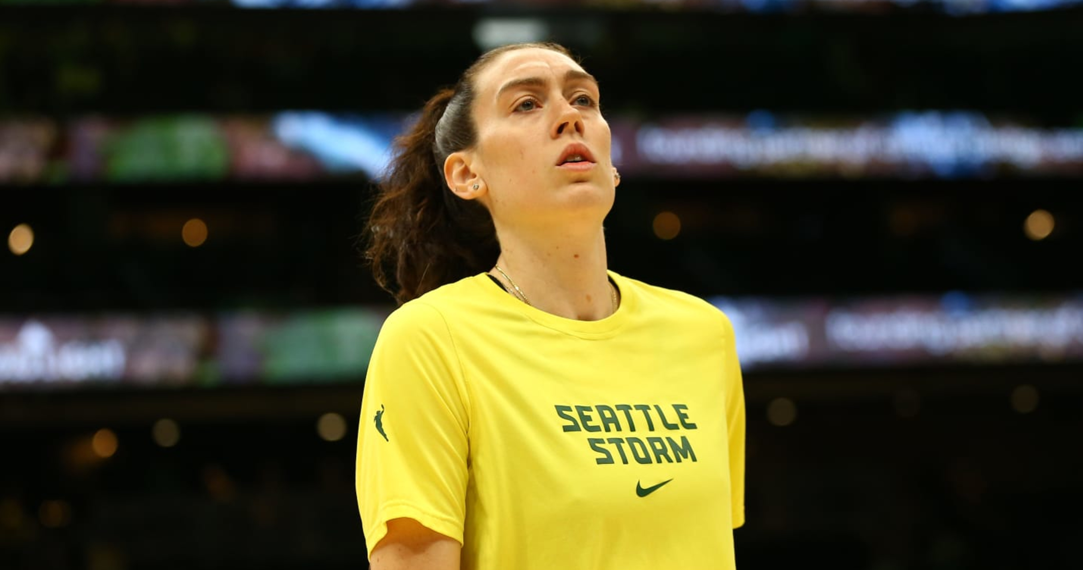 Breanna Stewart to Sign with Liberty After Winning 2 WNBA Titles with - How Old Is Breanna Nix? American Idol Finalist’s Age & Background