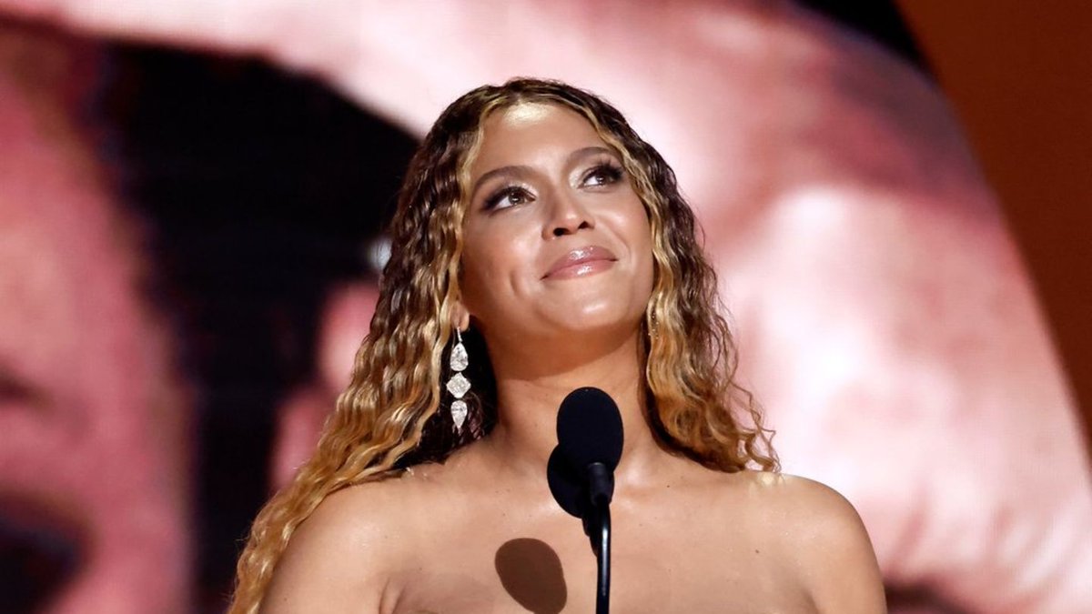 Beyoncé's Queenly Proportions: Measurements & Fitness Profile