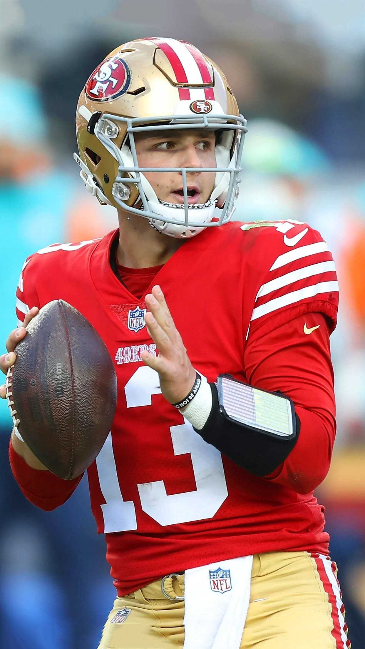 Brock Purdy NFL Wallpaper - iXpap - How Tall Is Brock Purdy: NFL Quarterback’s Athletic Frame