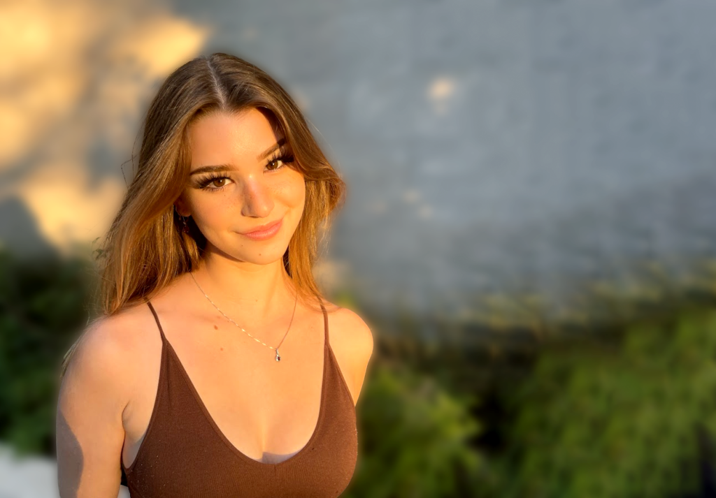Brook monk's age, biography, social media appearance, and much more - Brooke Monk Brings The Heat: Sexy Photos From Social To Red Carpet