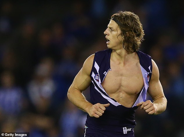 Brownlow Medal winner Nat Fyfe poses shirtless after victory | Daily - Nate Foy's Height Check: How Tall Is The FOX News Journalist?