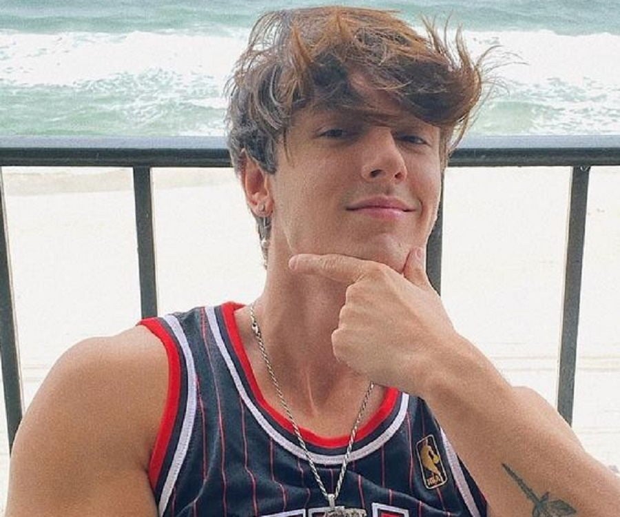 Bryce Hall Biography - Facts, Childhood, Family Life & Achievements - Bryce Hall Height – TikTok’s Bad Boy in Real Life Stats