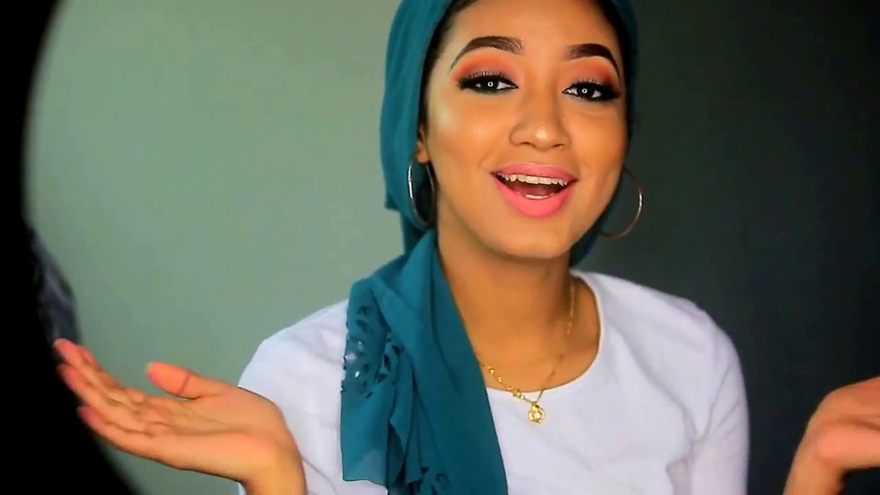 BTS Farhana Oberson - YouTube - Farhana Oberson: Sexy Pics of the Radiant Beauty Influencer