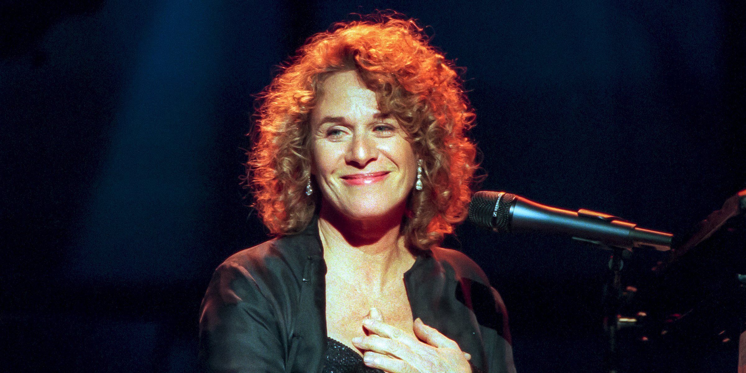 Carole King Shares Photo for 81st B-Day: She Became Doting Grandma of 5 - Carole King Height – Musical Legend’s True Stature