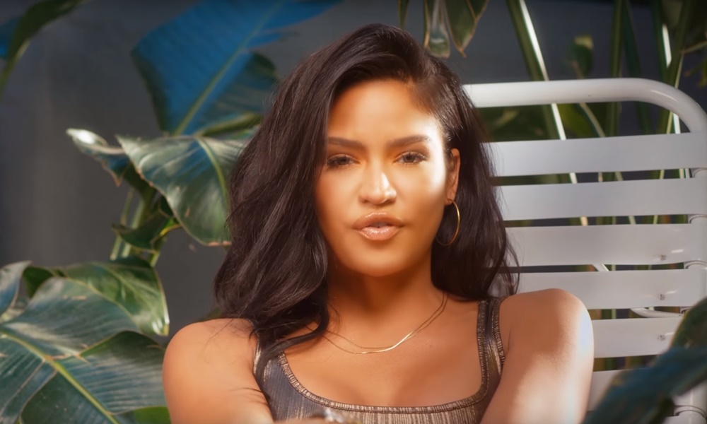Cassie - Singersroom.com - How Old Is Cassie? Singer & Model's Age And Career Evolution