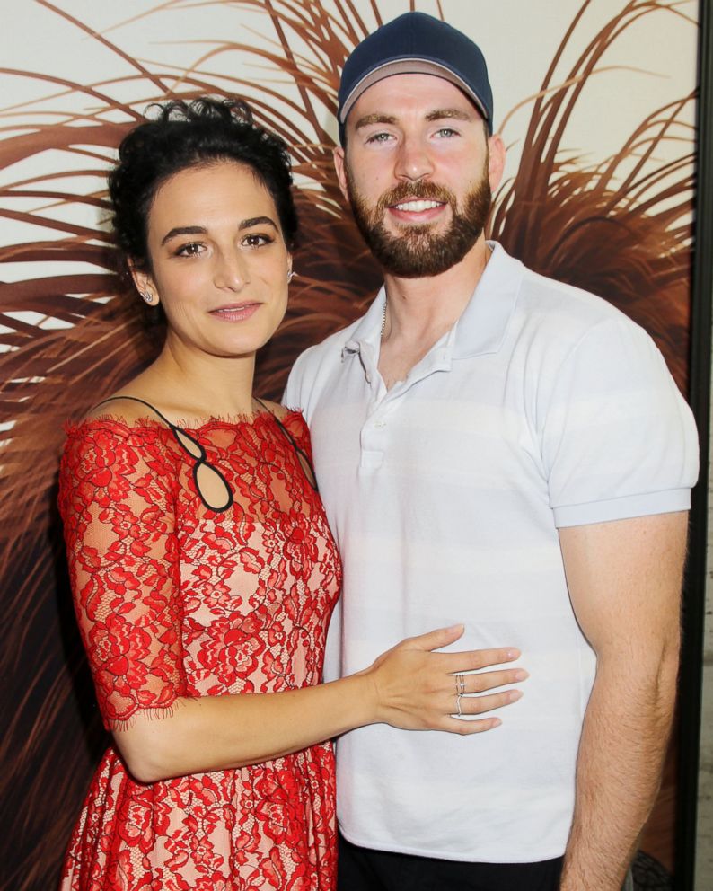 Chris Evans Wife Photo - Who is Chris Evans’ Wife? – Meet the Actor’s New Partner