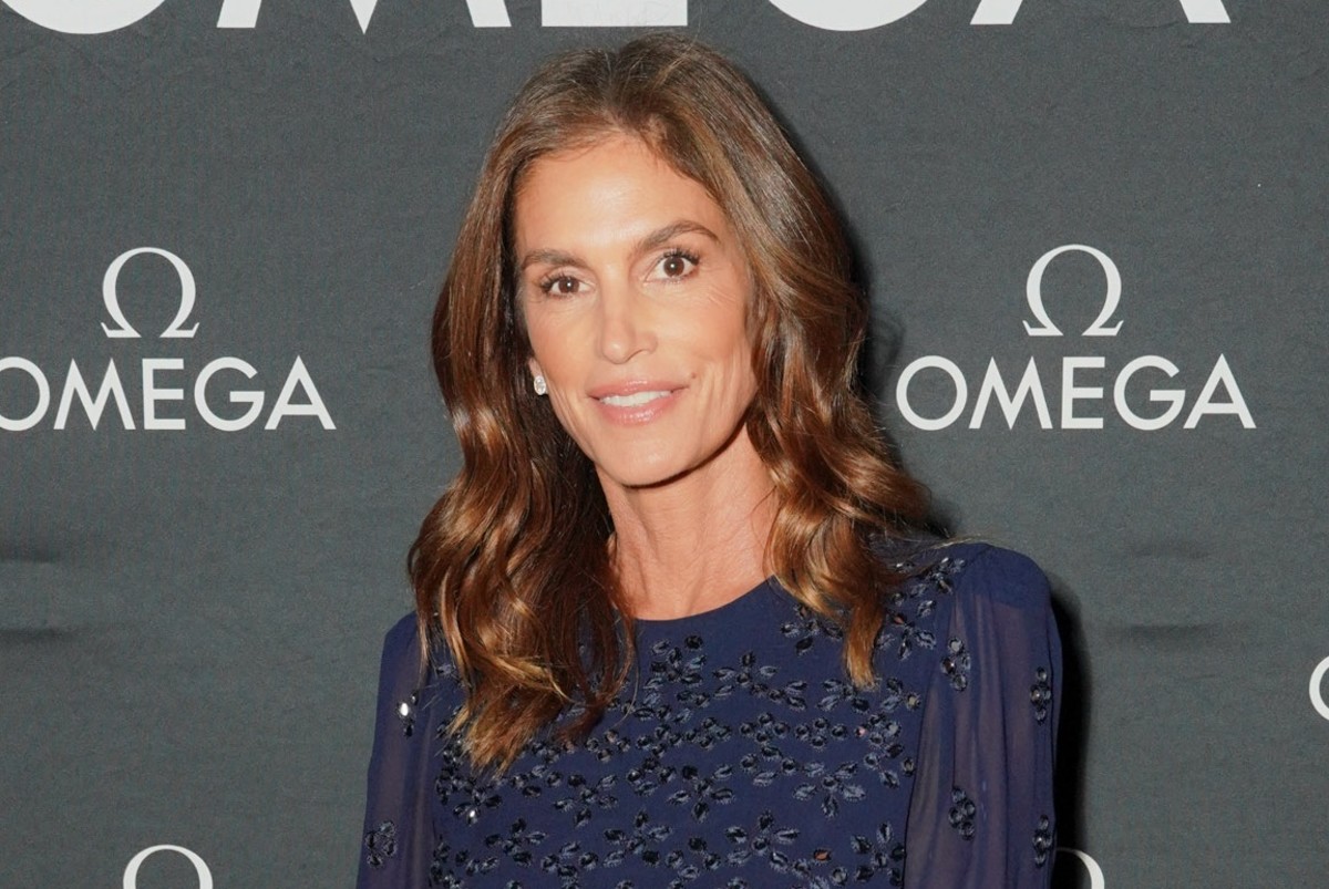 Cindy Crawford Flaunts Supermodel Figure in Iridescent Dress - Parade - Cindy Crawford Net Worth: Supermodel Icon's Timeless Empire
