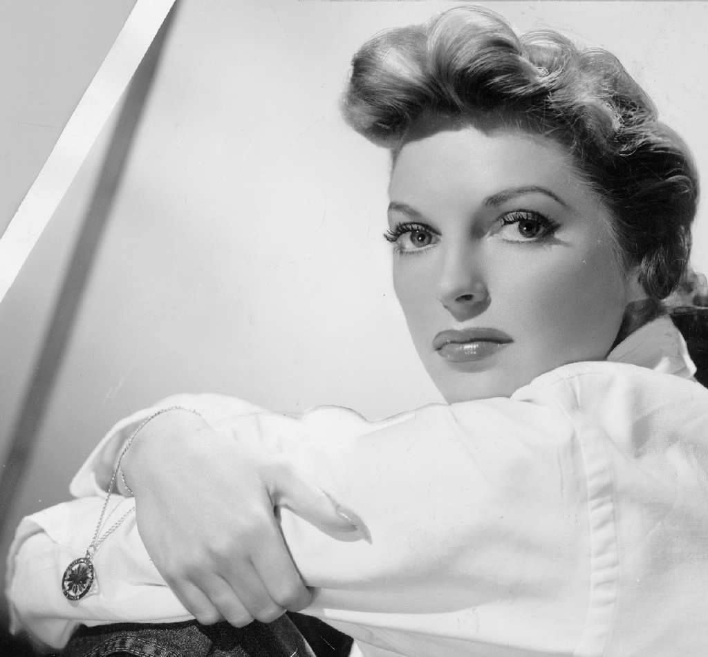 Classic Hollywood | Los Angeles Times - On this day 60 years ago, Julie - Julie London Measurements: Classic Hollywood Curves and Style