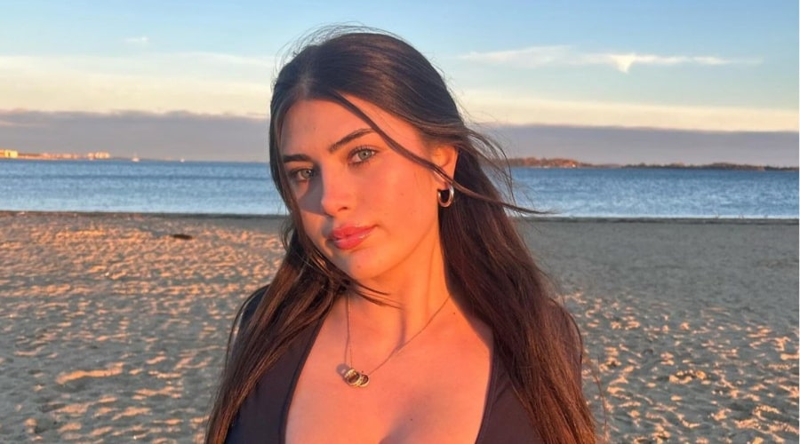 Colleen - OnlyFans, Age, Height, Net Worth, Boyfriend, Bio, Facts - Demi Colleen: Sexy Pics of the TikTok Star with a Fiery Glow