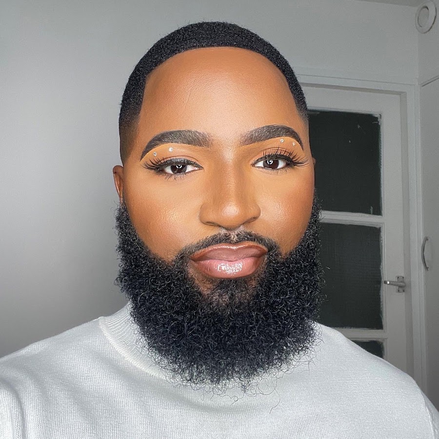 Damilola Adejonwo - YouTube - Damilola Adejonwo: Sexy Pics of the Bold and Beautiful Influencer
