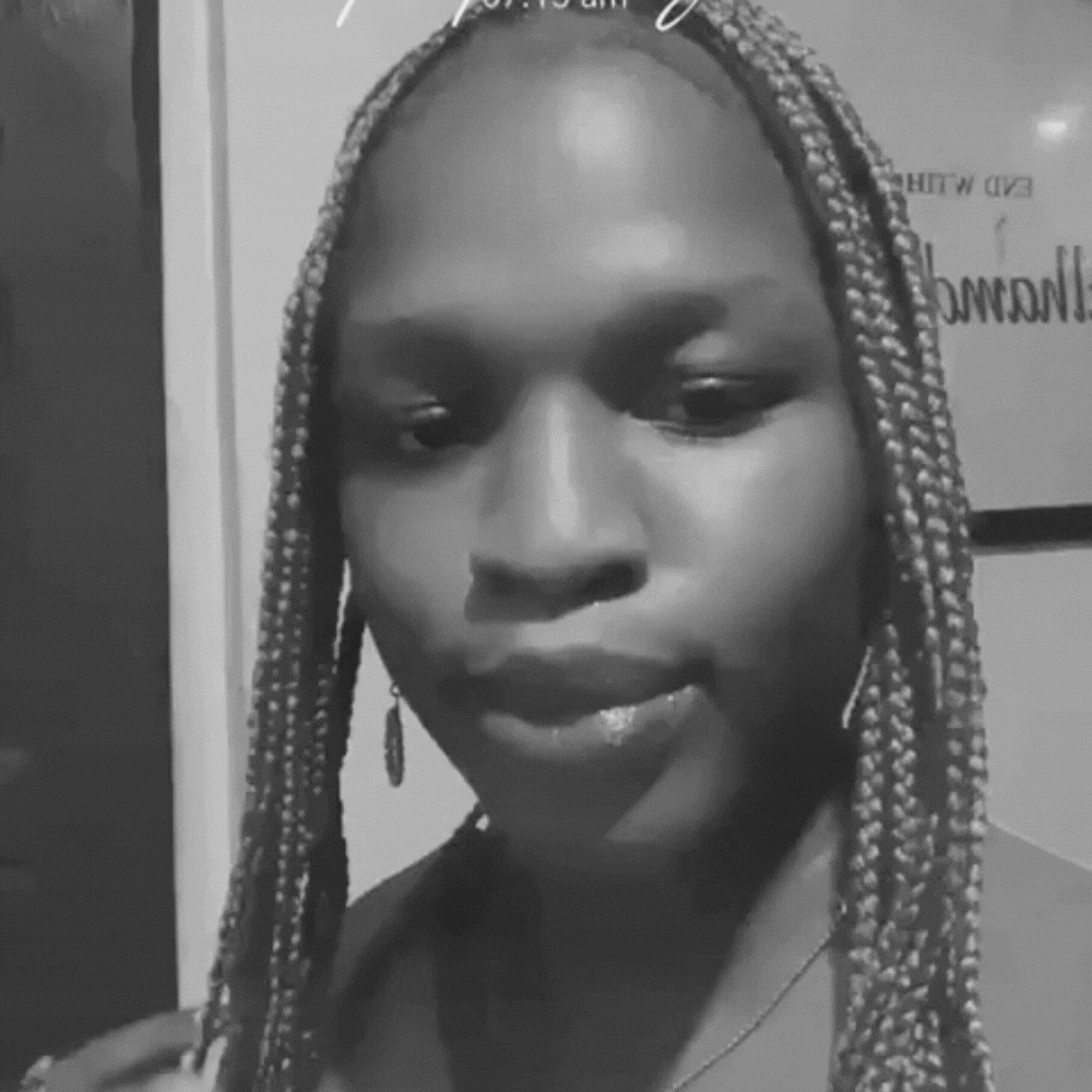 Damilola Ojo – Medium - Damilola Adejonwo: Sexy Pics of the Bold and Beautiful Influencer