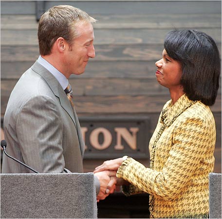 Dance of Diplomacy Is Grist for the Gossip Mill - The New York Times - Does Condoleezza Rice Have a Husband? Exploring Her Private Life