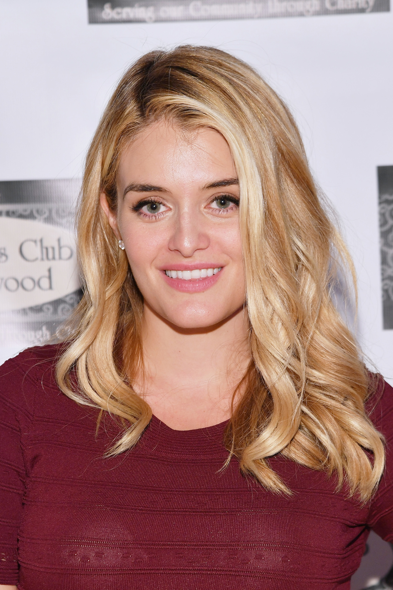 Daphne Oz Young - Daphne Oz Height: How Tall Is The TV Chef?