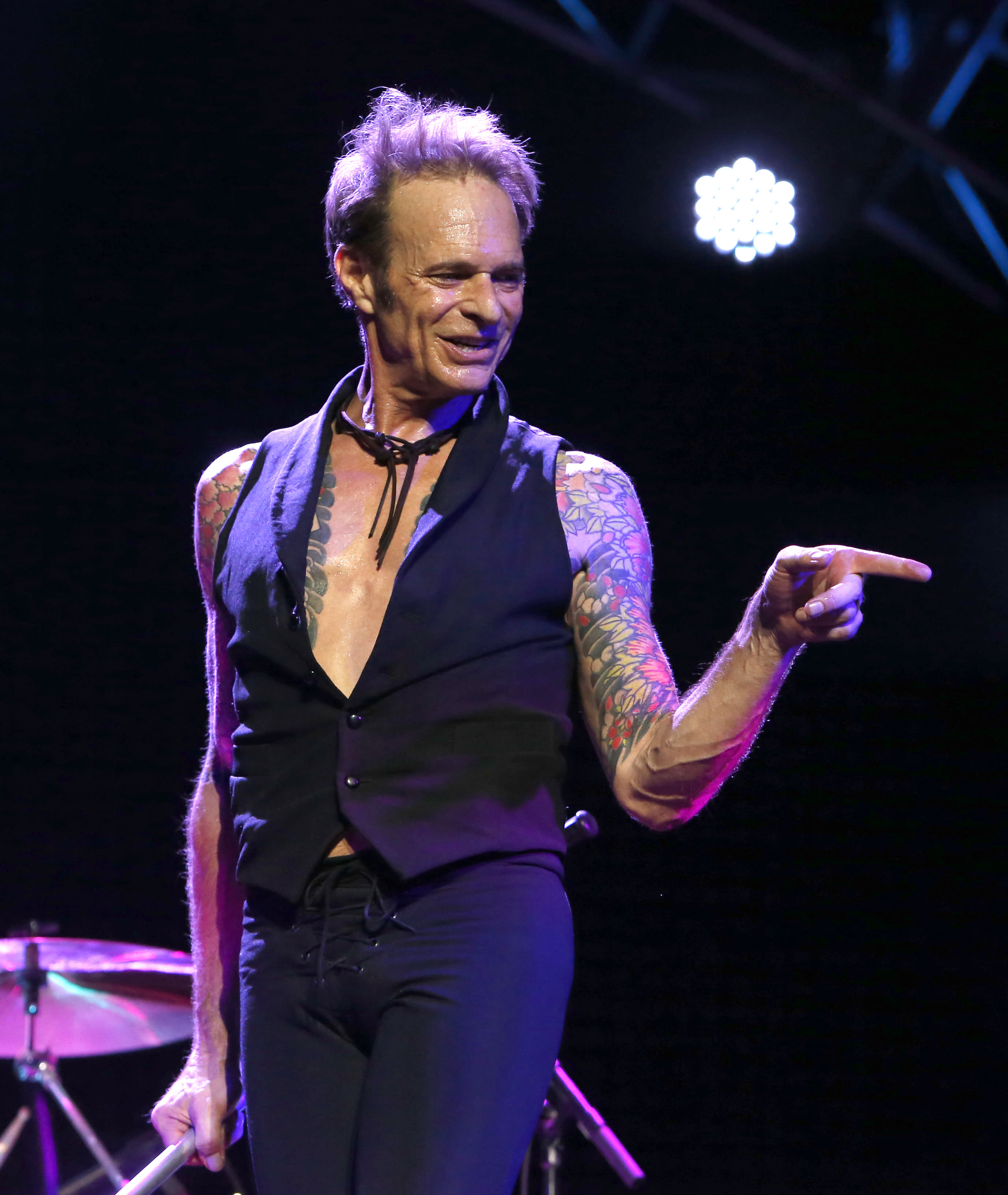 David Lee Roth: The Van Halen Era And Beyond – A Rock Legend's Enduring - David Lee Roth Height – Rock Legend’s Full Stats