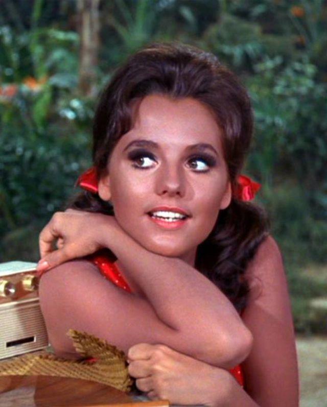 Dawn Wells: The Beloved Mary Ann From Gilligan's Island - Dawn Wells Height – Gilligan's Island Star Measured