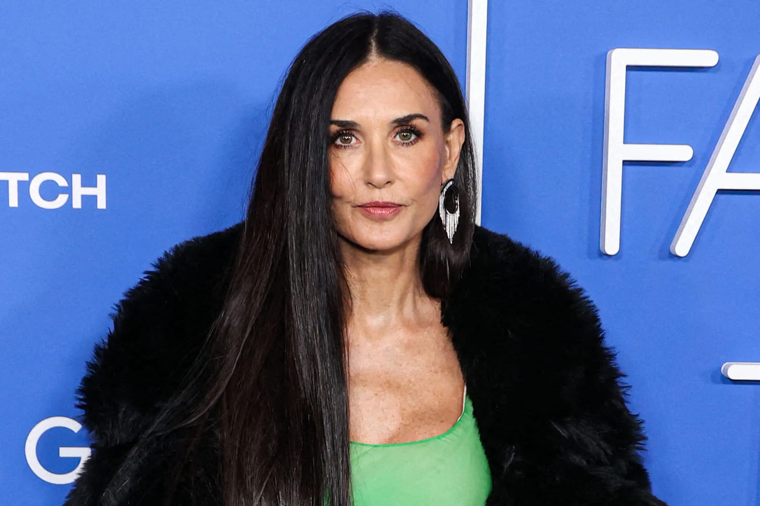 Demi Moore sexy grand-mère comblée en bikini : superbes photos avec sa - Demi Moore's Ageless Beauty: Sexy Pics Through The Decades