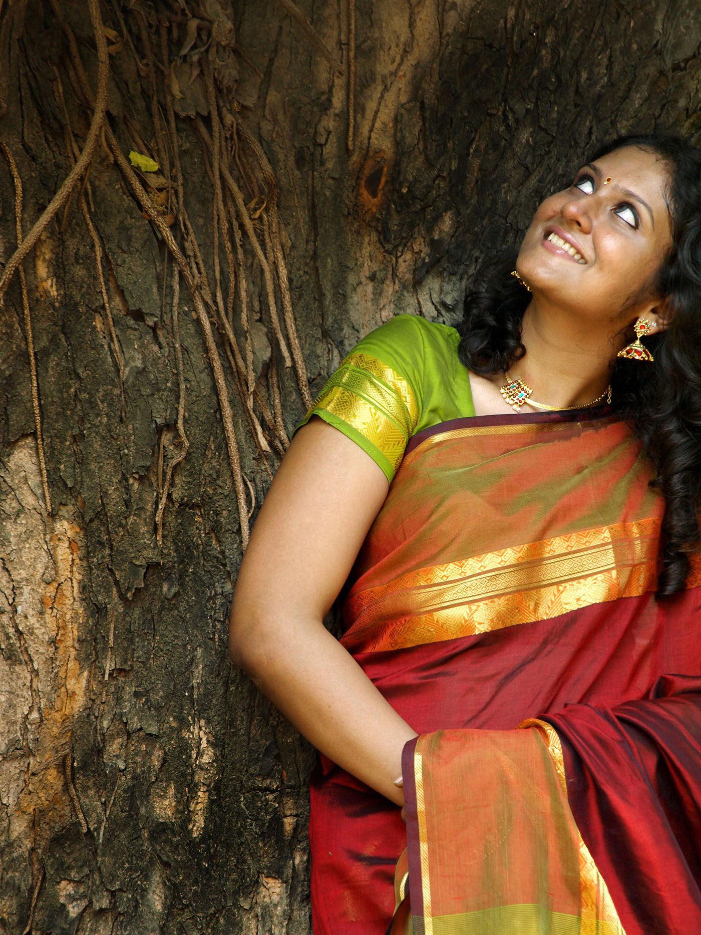 Desi on Behance - How Tall Is Desi Banks? Comedian-Turned-Star’s Stats