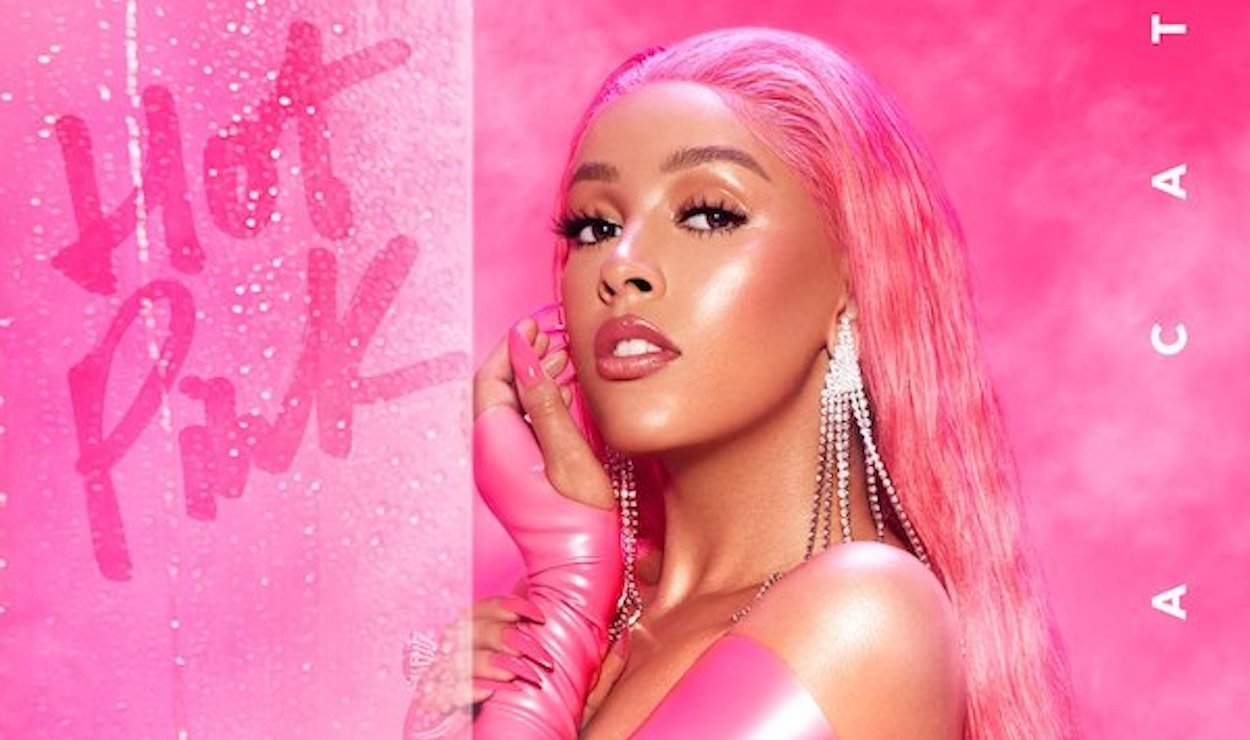 Doja Cat Drops Off "Hot Pink" Album Feat. Tyga & Gucci Mane - Urban Islandz - Doja Cat Stuns In Every Shot: Sexy Pics That Broke The Internet
