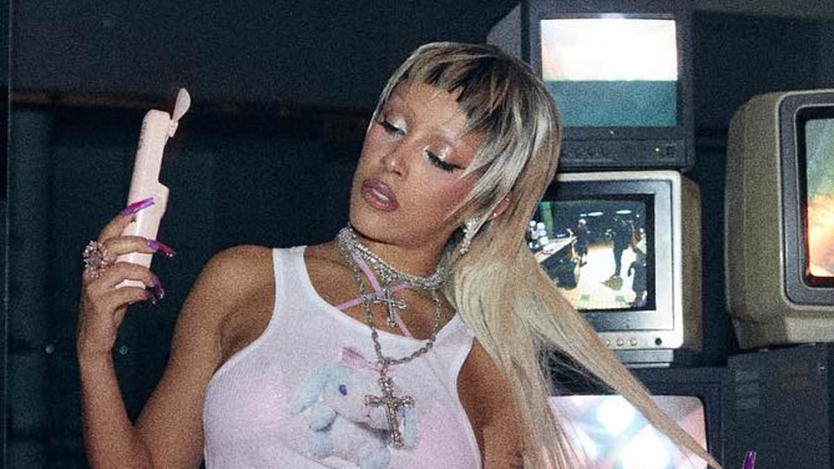 Doja Cat leaves little to the imagination as she puts on a striptease - Doja Cat Stuns In Every Shot: Sexy Pics That Broke The Internet